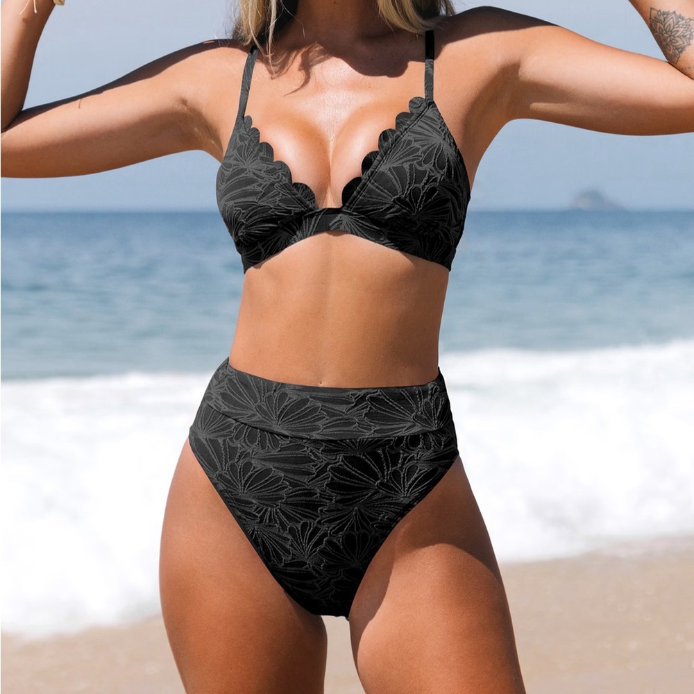 NWT CUPSHE L BLACK JACQARD BIKINI
